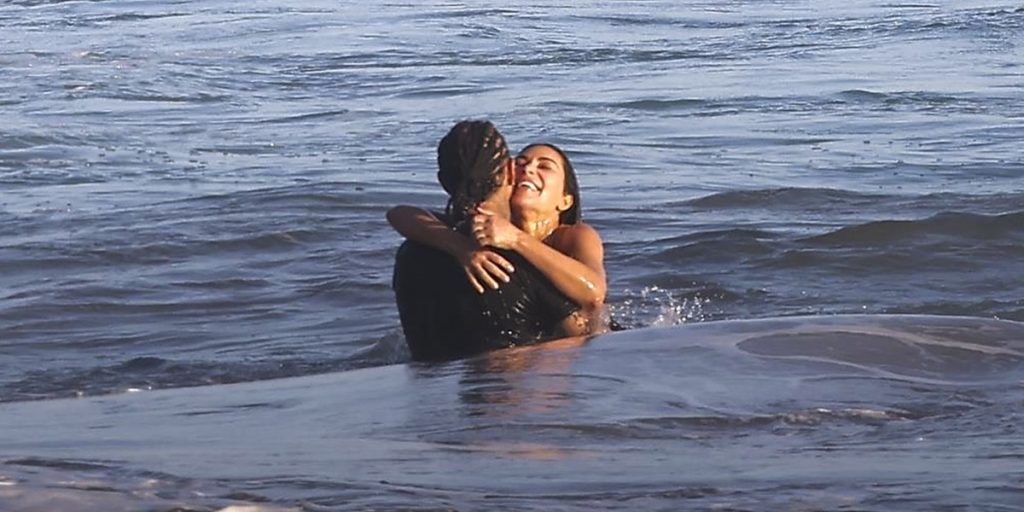 Kim e Hamilton em Malibu? O giro completo das fofocas mais quentes!